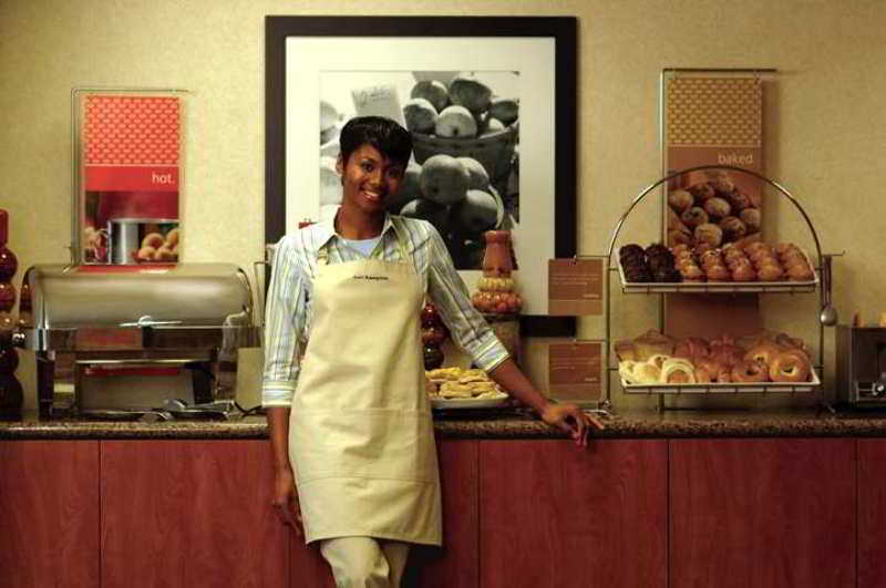 Hampton Inn & Suites New Castle, Pa Ristorante foto